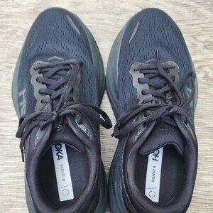 Like new triple black Hoka Bondi 8